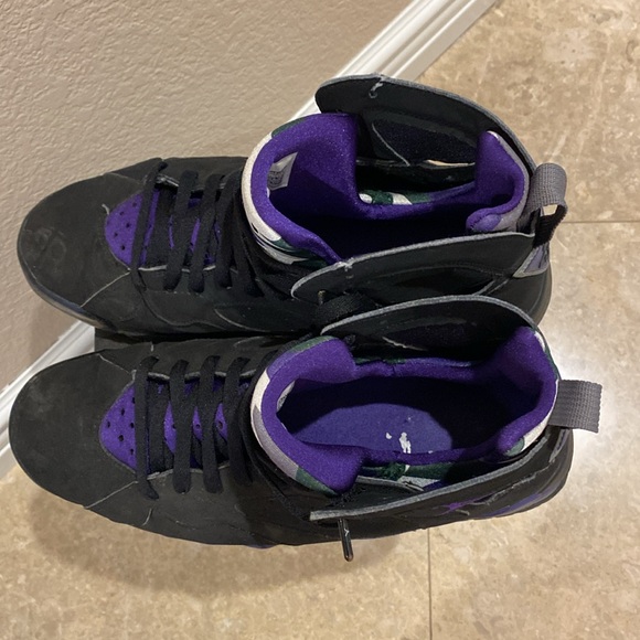 Nike. Retro. 11.5. Used. Not. Thrashed….,only. Best. Offers. - Picture 3 of 6